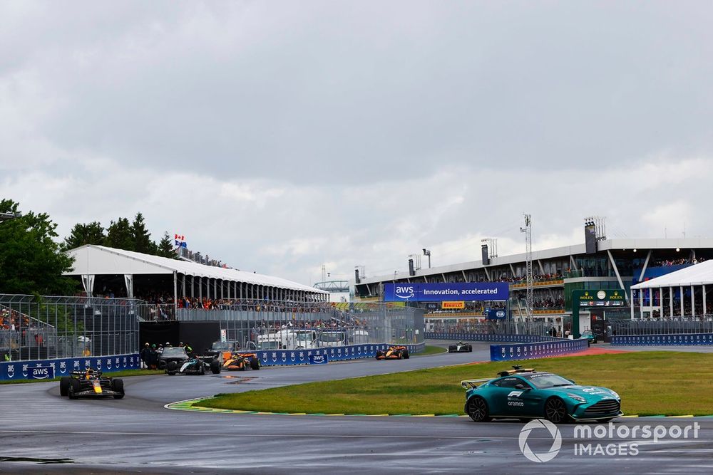 Aston Martin Vantage Safety Car Max Verstappen, Red Bull Racing RB20