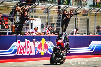 Imperial victoria de Viñales en Austin; donde brilla Acosta y se cae Márquez