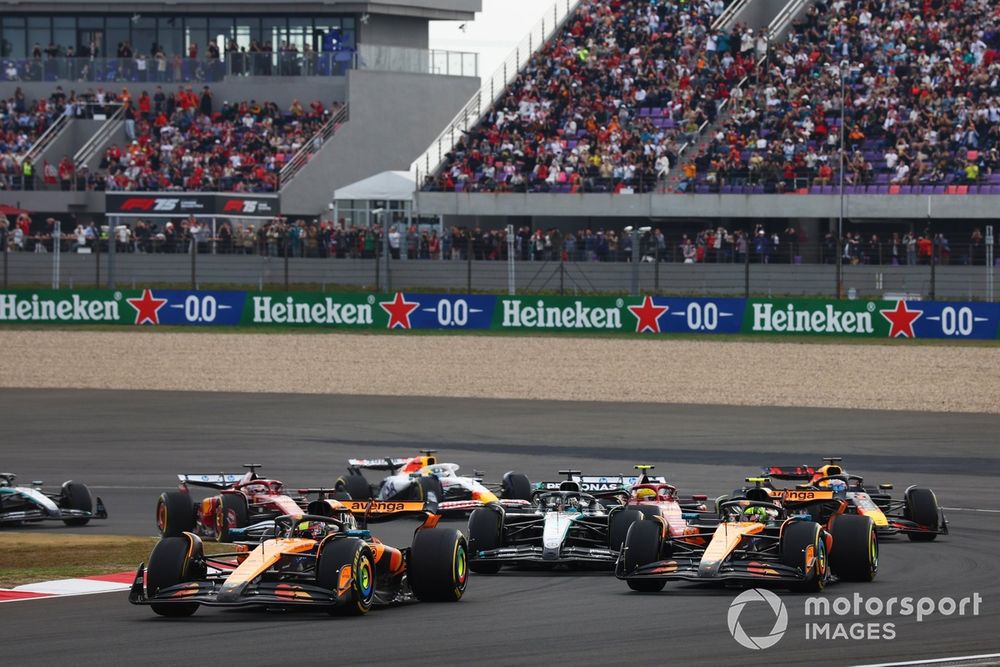 Piastri derrota a Norris en un 1-2 de McLaren en China