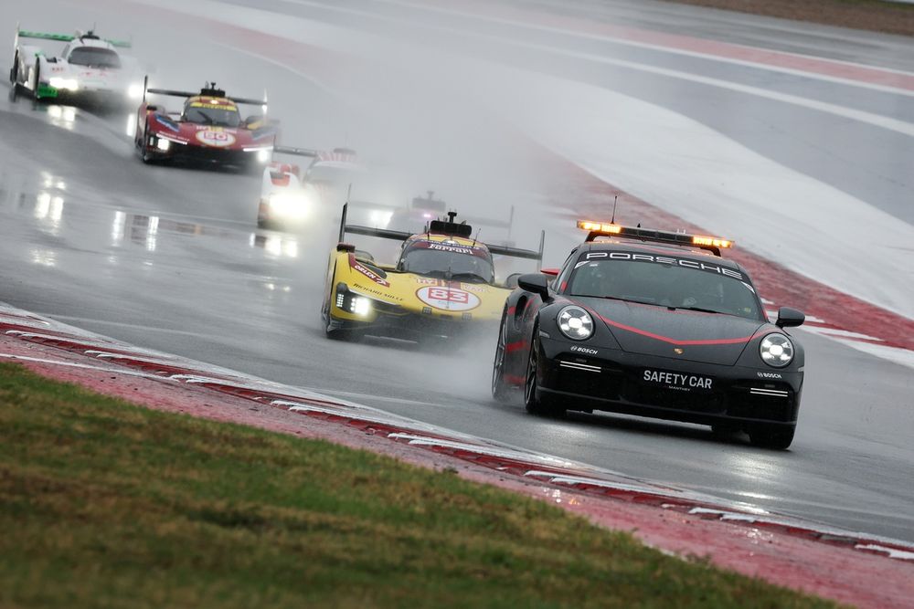 #83 AF Corse Ferrari 499P: Robert Kubica, Yifei Ye, Philip Hanson