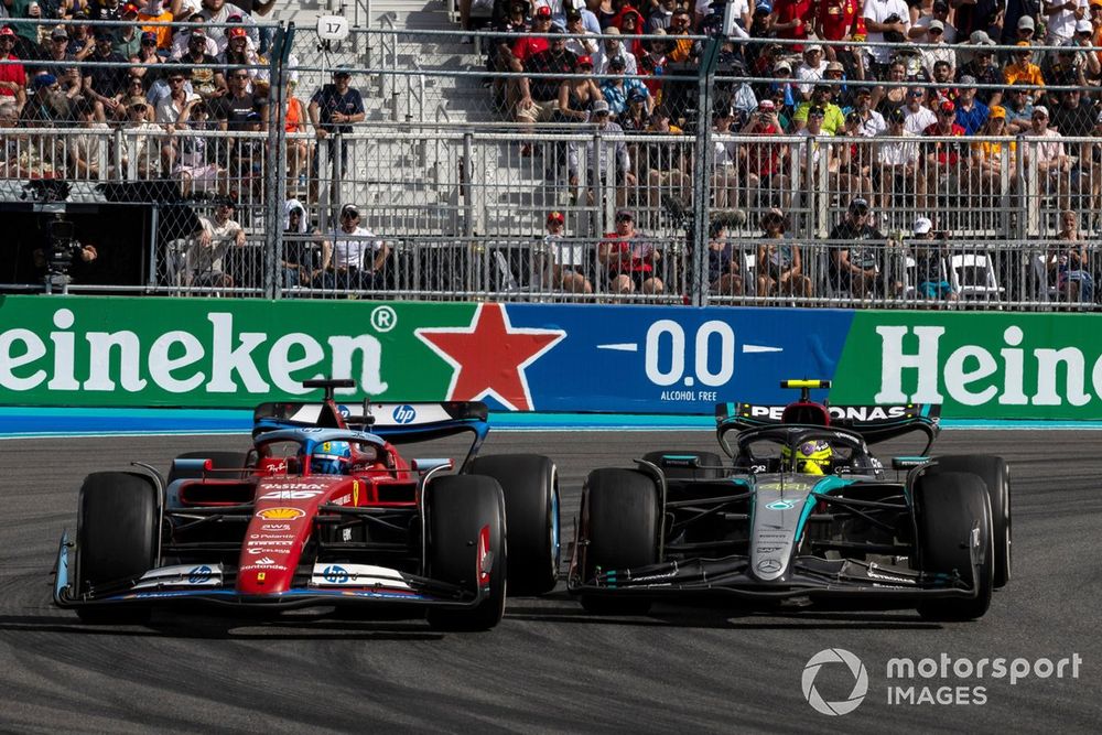 Charles Leclerc, Ferrari SF-24, Lewis Hamilton, Mercedes F1 W15