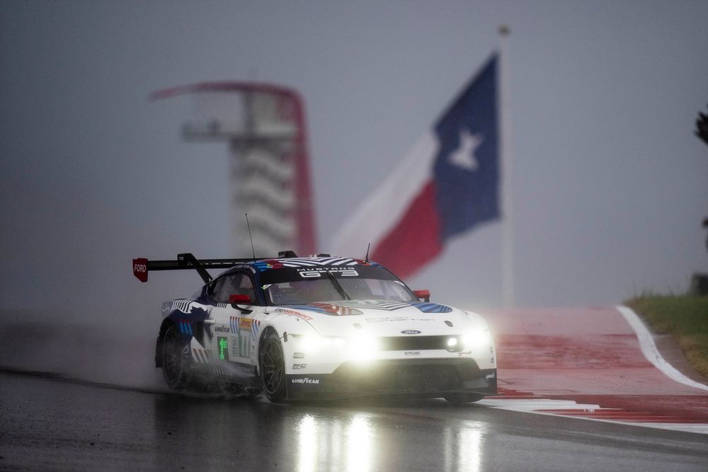 #77 Proton Competition Ford Mustang LMGT3: Bernardo Sousa, Ben Tuck, Benjamin Barker