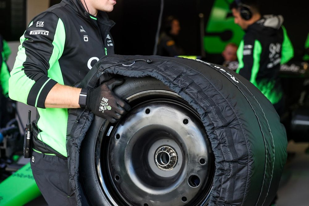 Sauber tyre