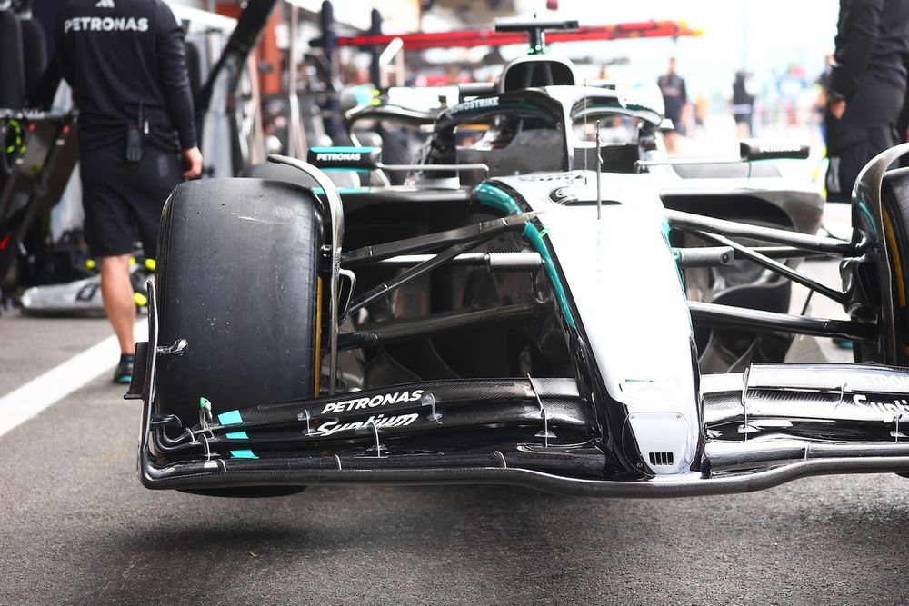 La nuova ala anteriore che ha debuttato a Spa sulla W16