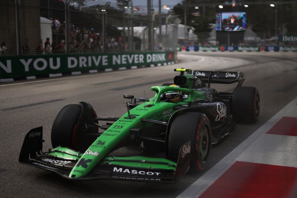 Brasileiro vinha em boa volta que o colocaria no Q2, mas teve que reduzir por bandeira amarela na pista.