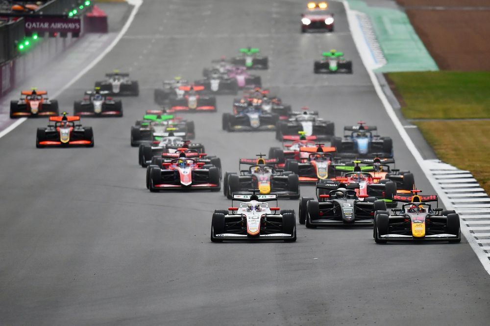 F3 does have 30-car grids, but F1 has other issues
