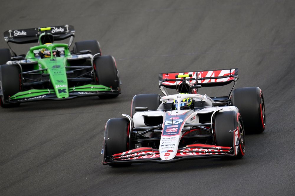 Oliver Bearman, Haas F1 Team, Gabriel Bortoleto, Sauber