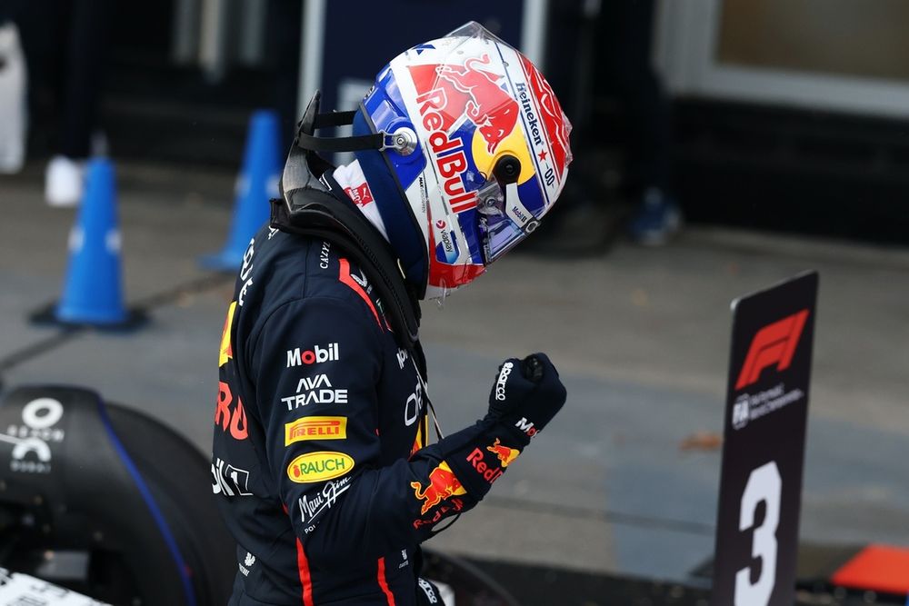 Verstappen gana, Sainz aúpa a Williams al podio y Norris no aprovecha el KO de Piastri