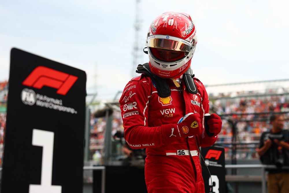 Charles Leclerc, Ferrari, festeja la pole en el GP de Hungría.