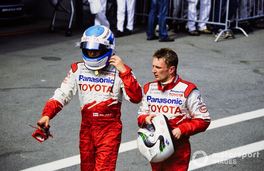 Mika Salo with Allan McNish, Toyota Racing