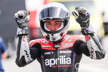 Espargaró se lleva en Montmeló la carrera que no quiso ganar nadie