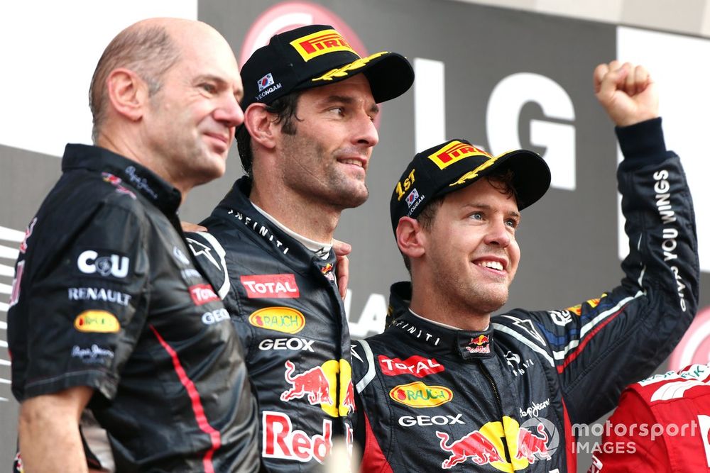 Podio: Adrian Newey, Jefe técnico, Mark Webber, Sebastian Vettel, Red Bull Racing,