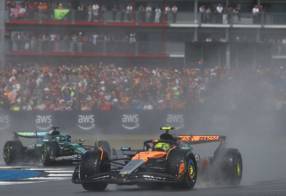 Norris gana con polémica a Piastri y podio histórico de Hulkenberg