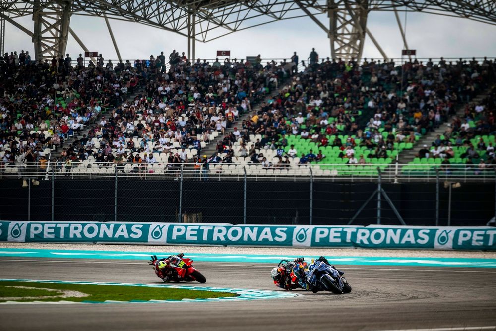 Alex Márquez celebra el subcampeonato con un inapelable triunfo en Sepang