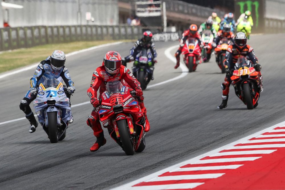 Marc Márquez lideró en la primera curva de la carrera