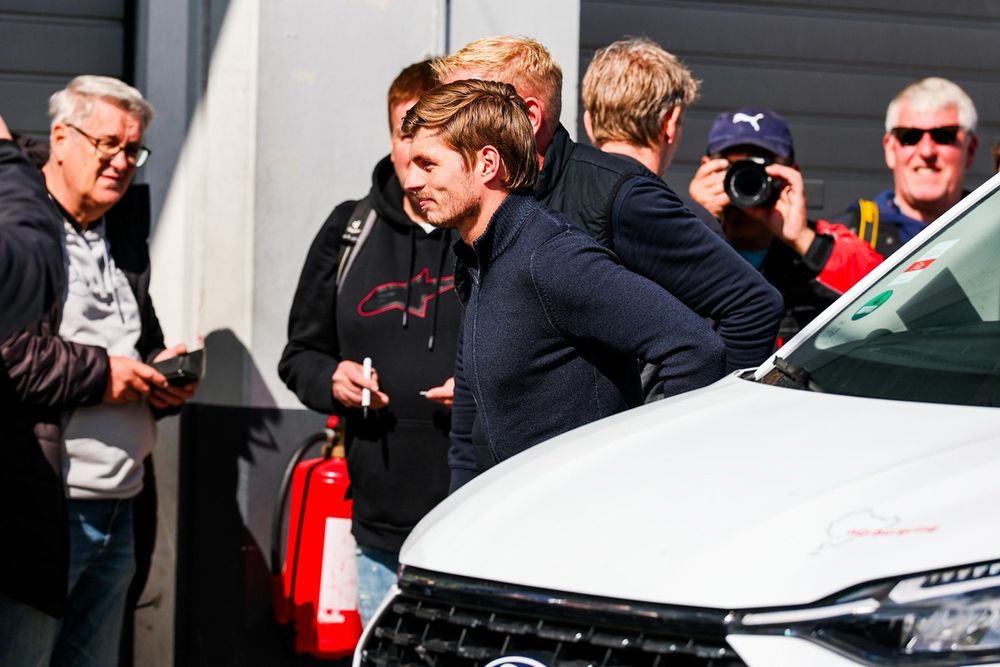 Hoewel hij niet aan een van de eisen voldeed, lijkt het krijgen van Permit A een formaliteit voor Verstappen.