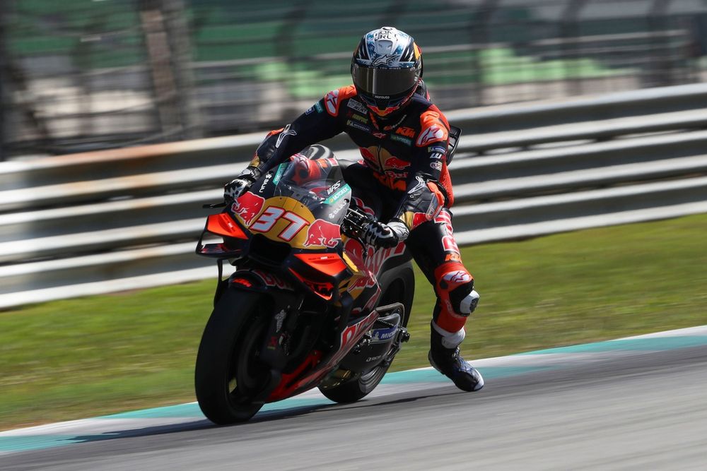 Почему гонщики KTM видят обнадеживающие признаки после первого дня тестов в Сепанге