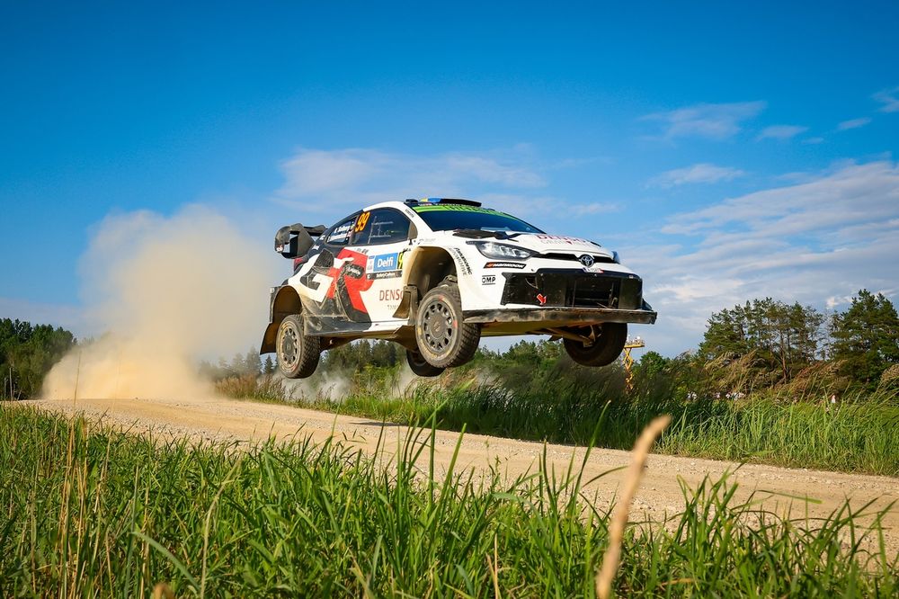 Oliver Solberg, Elliott Edmondson, Toyota Gazoo Racing WRT Toyota GR Yaris Rally1
