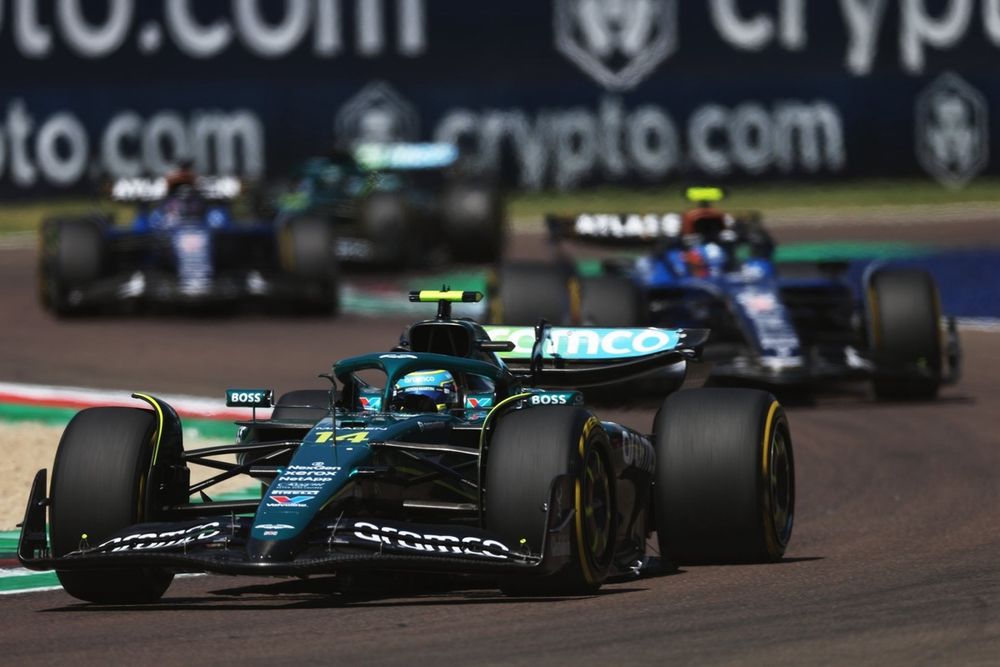 Fernando Alonso, Aston Martin Racing, Carlos Sainz, Williams, Alexander Albon, Williams