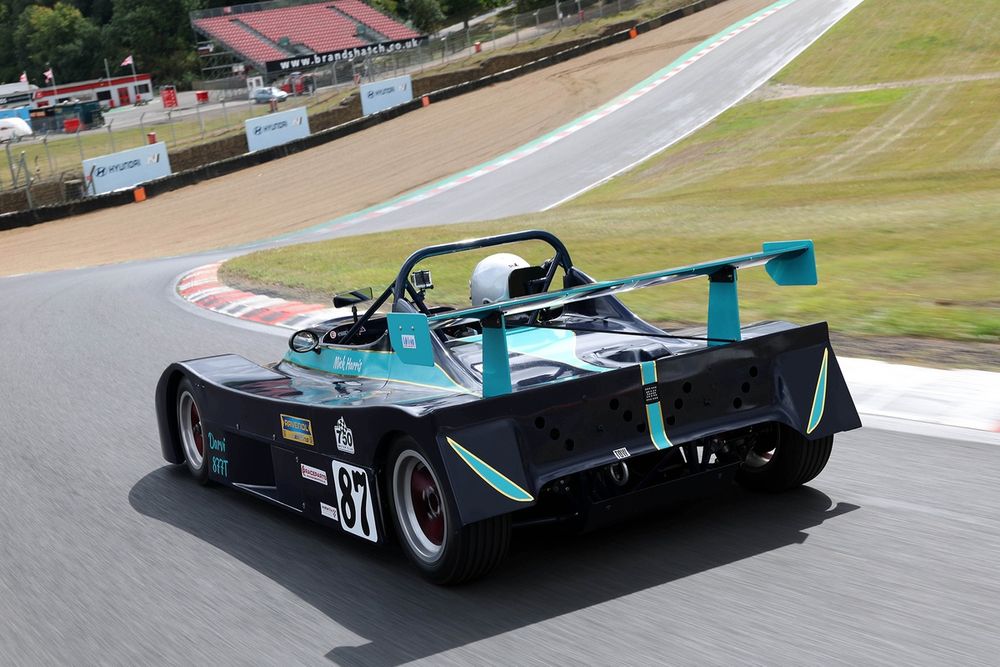 Colour scheme is a mix of Porsche blue and Petronas turquoise
