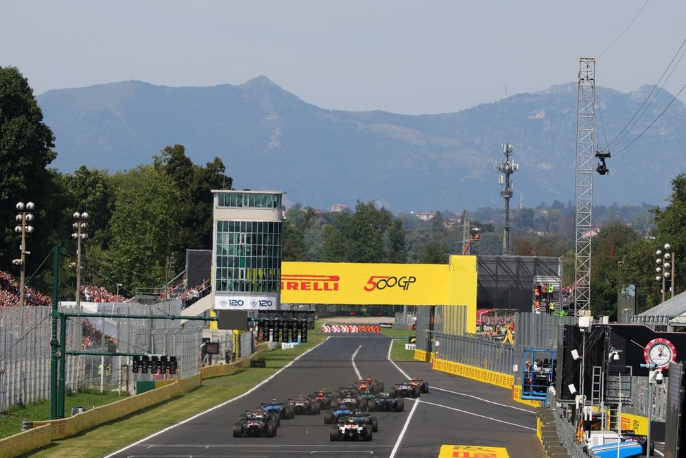 Fernando Alonso a possiblement subi les conséquences de dégâts survenus dès le départ.