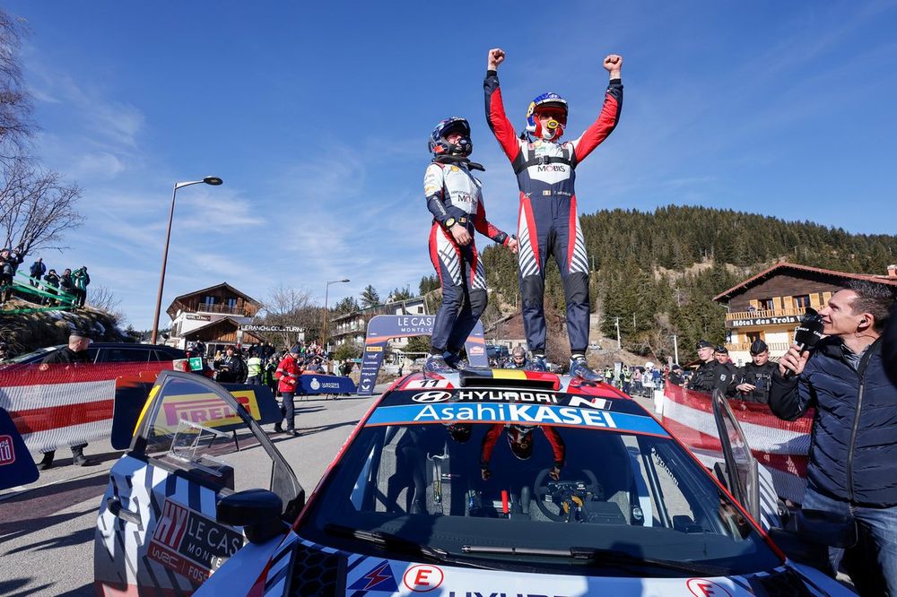 Winner Thierry Neuville, Martijn Wydaeghe, Hyundai World Rally Team Hyundai i20 N Rally1