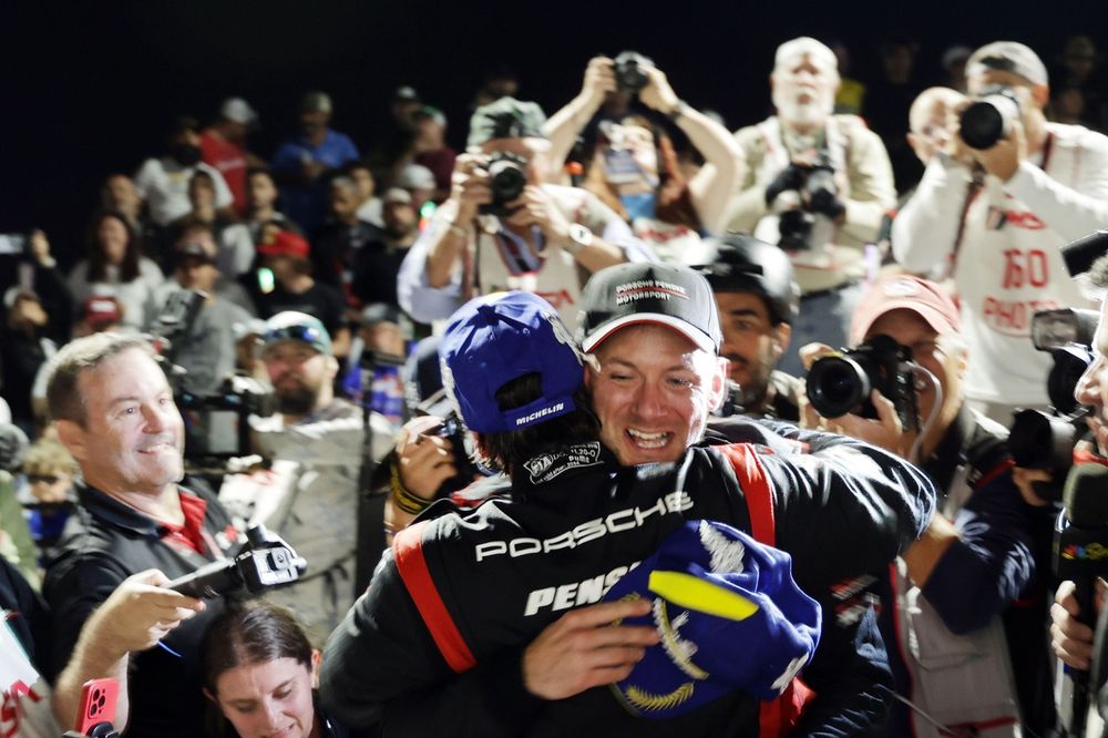 #7 Porsche Penske Motorsport Porsche 963: Felipe Nasr, Nick Tandy
