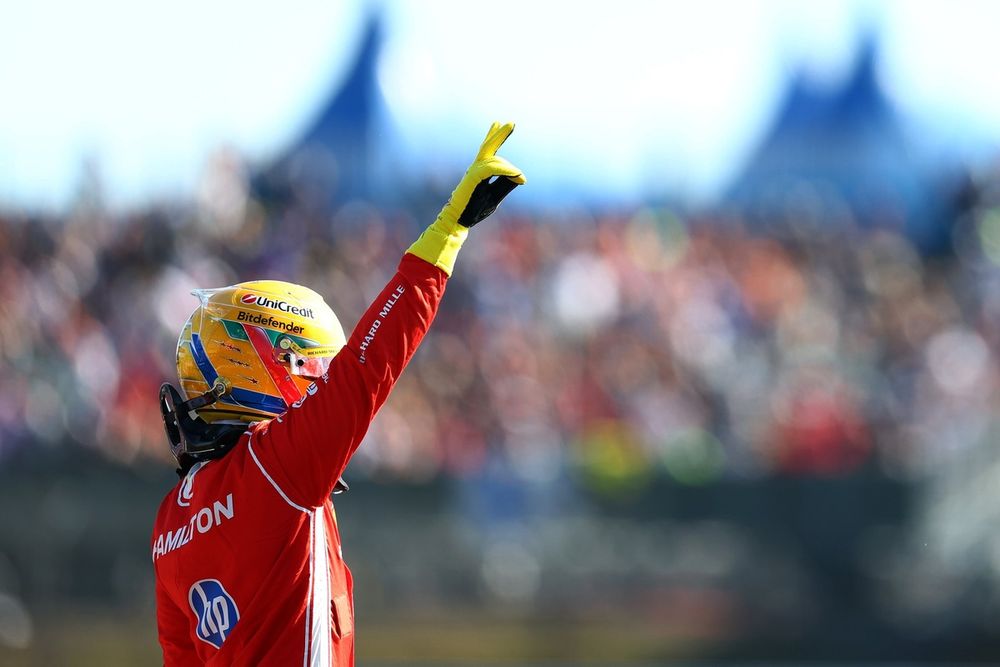 Hamilton vuela en casa y conquista una minipole por 11 milésimas sobre Antonelli