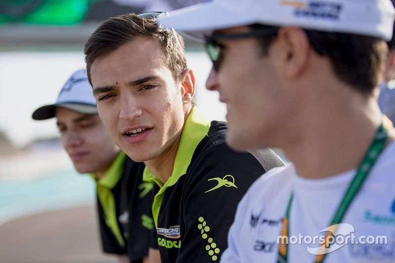 Alex Palou, Campos Racing. y su compañero Norris detrás (Abu Dhabi 2017)