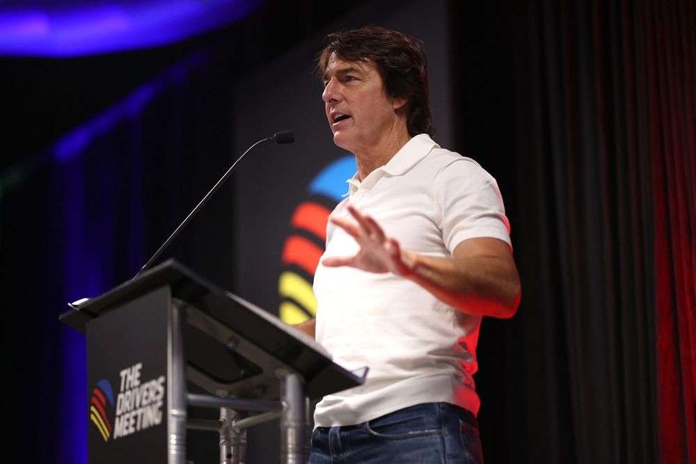 Tom Cruise en la reunión de pilotos de NASCAR en Daytona