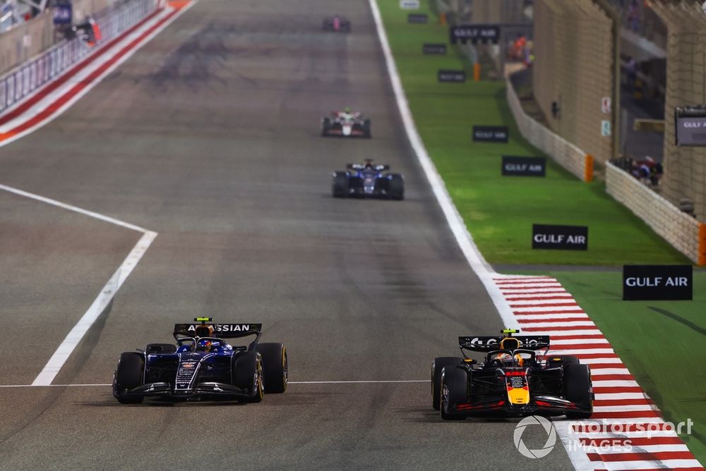 Yuki Tsunoda, Red Bull Racing Team, Carlos Sainz, Williams