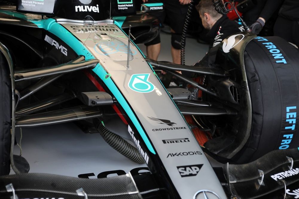 Mercedes W15: ecco la strana bombatura apparsa dal GP d'Austria