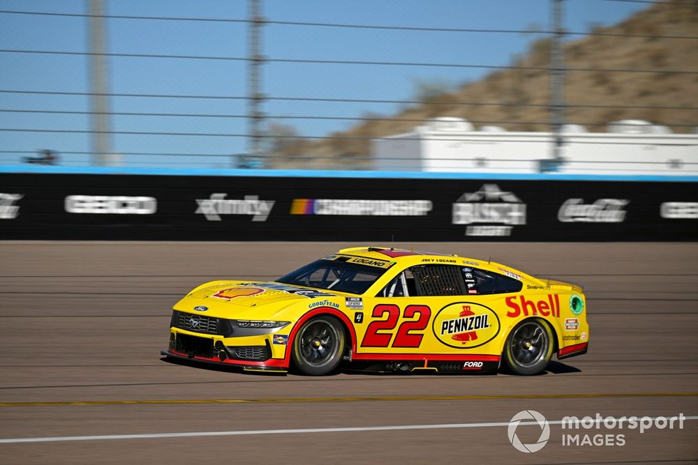 Joey Logano, Team Penske, Shell Pennzoil Ford Mustang