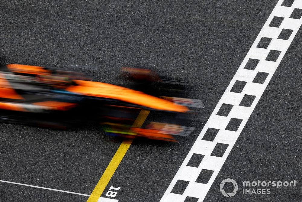 Los McLaren F1 aplastan en Miami y Piastri bate a Norris; lío en Ferrari