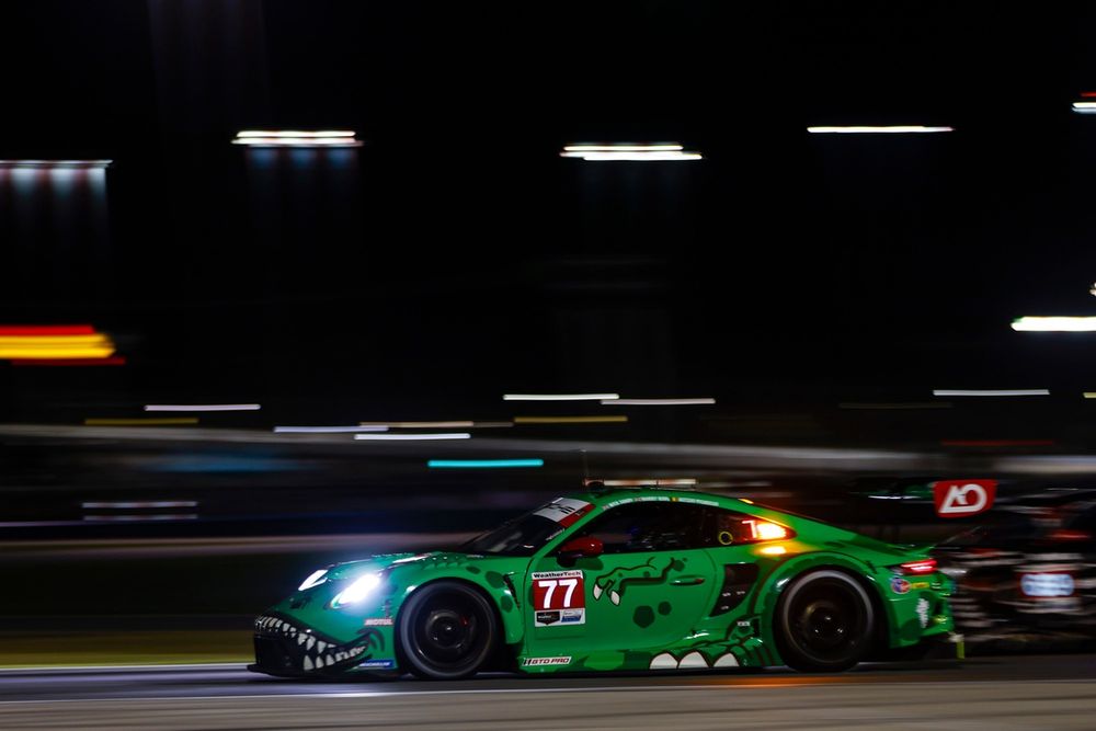 N.&ordm; 77 AO Racing Porsche 911: Nick Tandy, Harry King, Alessio Picariello