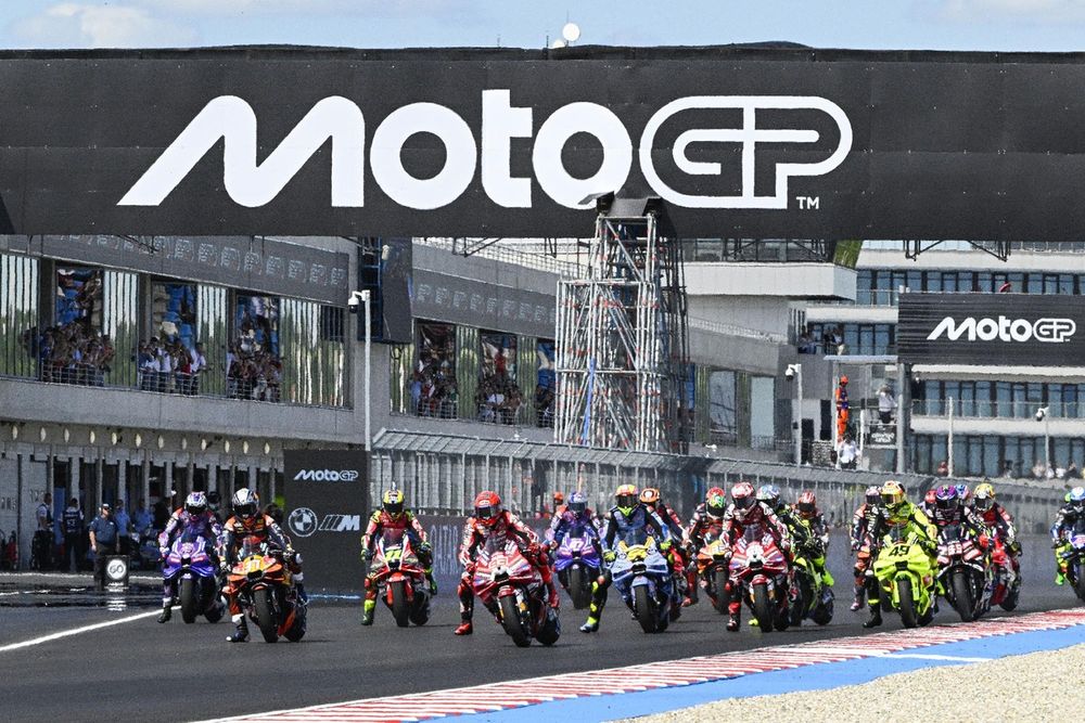 Pecco Bagnaia s'est retrouvé à l'extérieur au premier virage.
