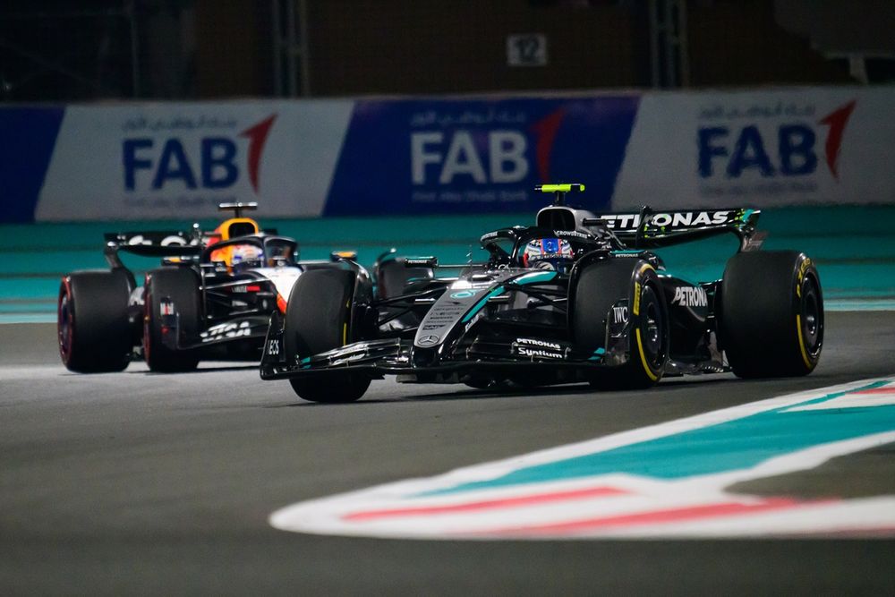 Mercedes sloot het F1-seizoen op tegenvallende wijze af, maar behield wel de tweede plaats bij de constructeurs.