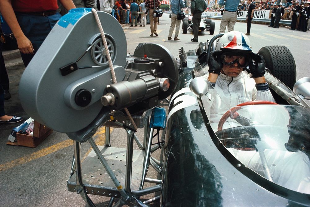 Acteur James Garner deed zijn eigen stunts voor de film Grand Prix,