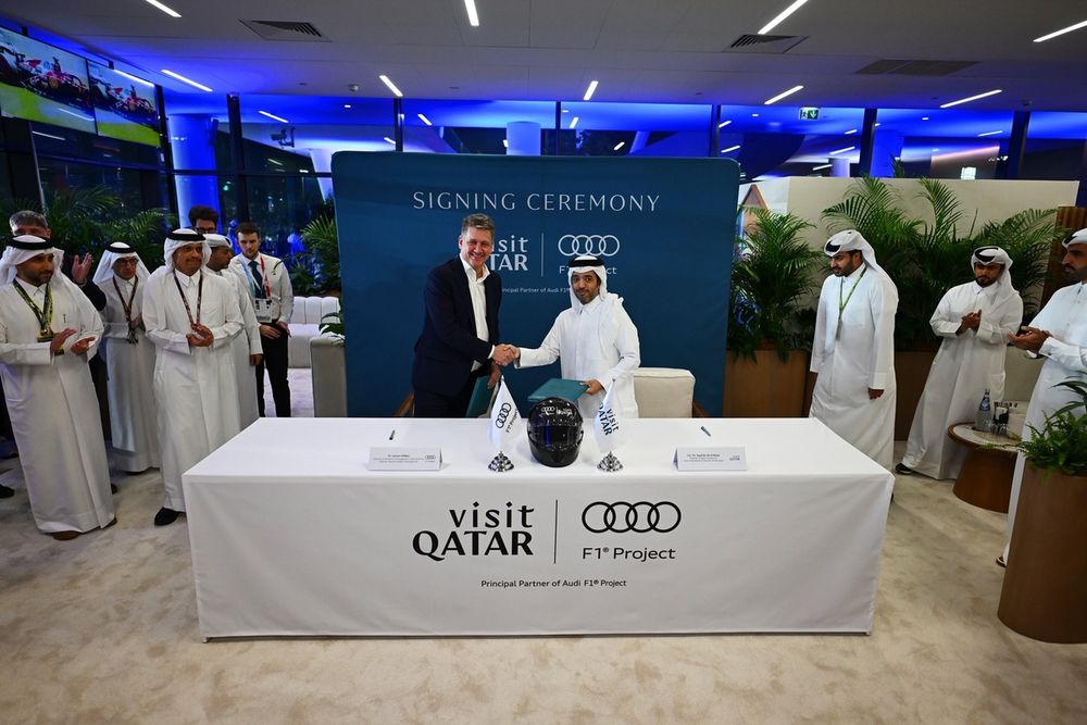 Dr Gernot Doellner, Chairman of the Board of Management of Audi AG and Chairman of the Board of Sauber Motorsport AG, H.E. Mr. Saad bin Ali Al Kharij, Chairman of Qatar Tourism 