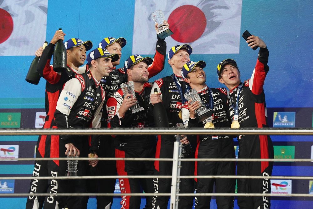 Toyota сохраняет всех шести пилотов гиперкаров на WEC 2026