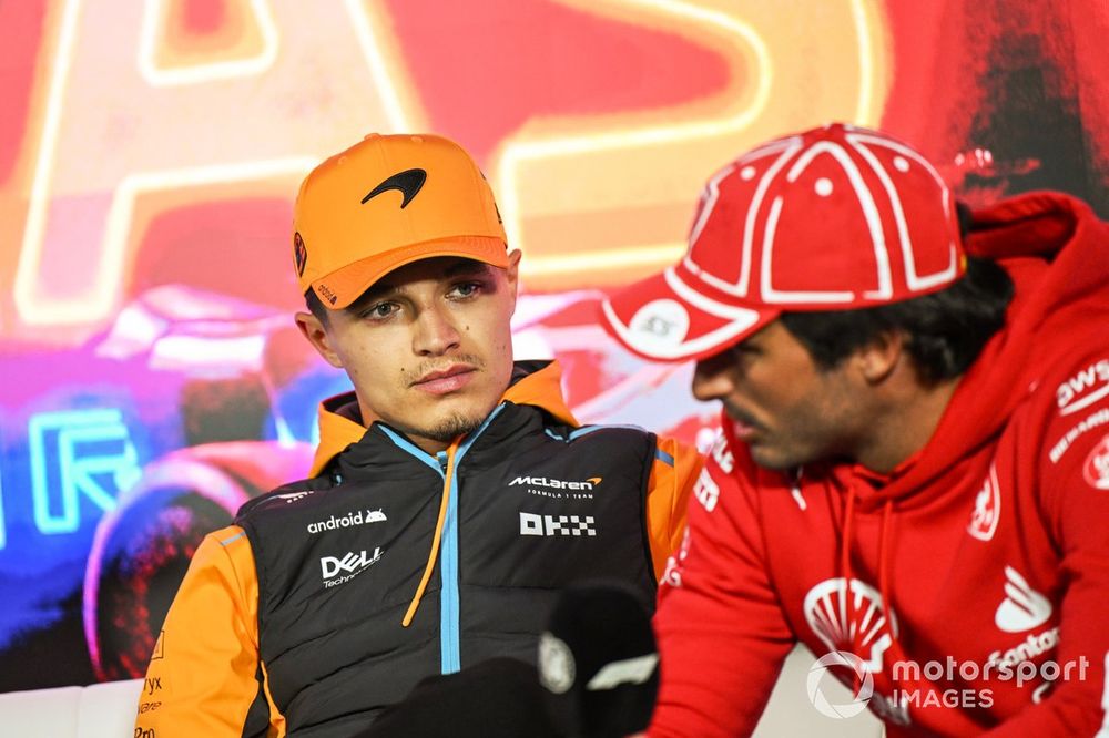 Lando Norris, McLaren, Carlos Sainz, Scuderia Ferrari