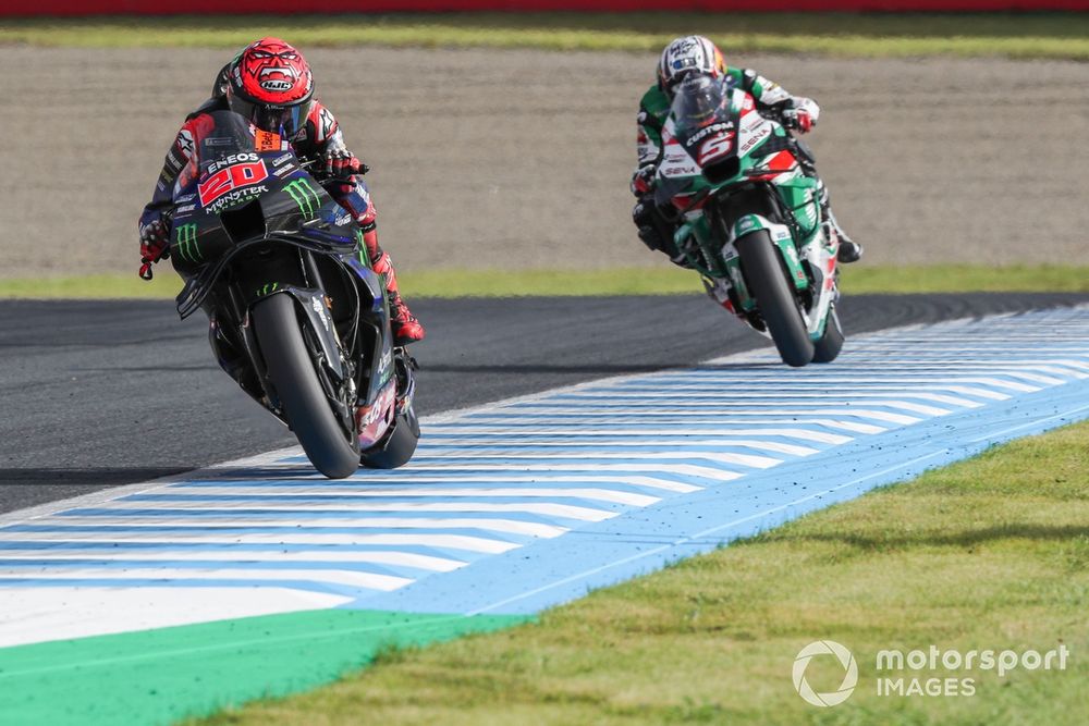 Fabio Quartararo devant Johann Zarco.