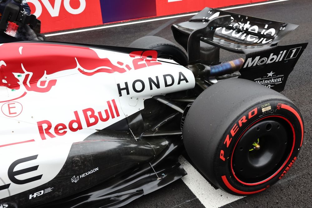 De nieuwe motorkap van Red Bull in Suzuka, inclusief een beeld van de vlakkere vleugel.