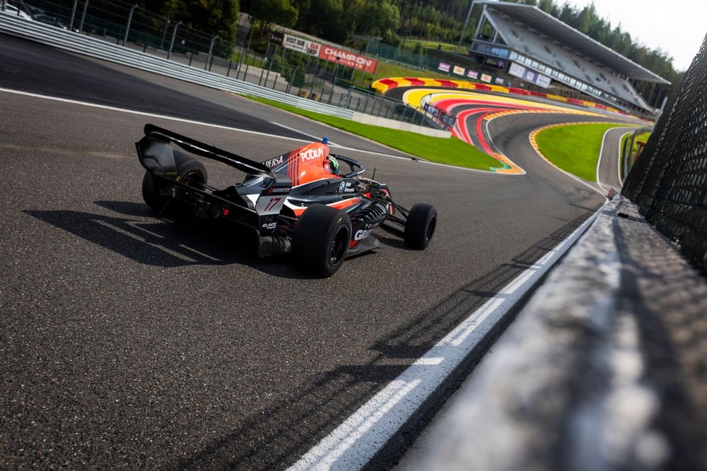 Wiktor Dobrzański, DX Racing Team