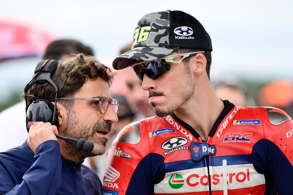 Хонда уступила делу под угрозой после того, как Мир уничтожил товарища по команде