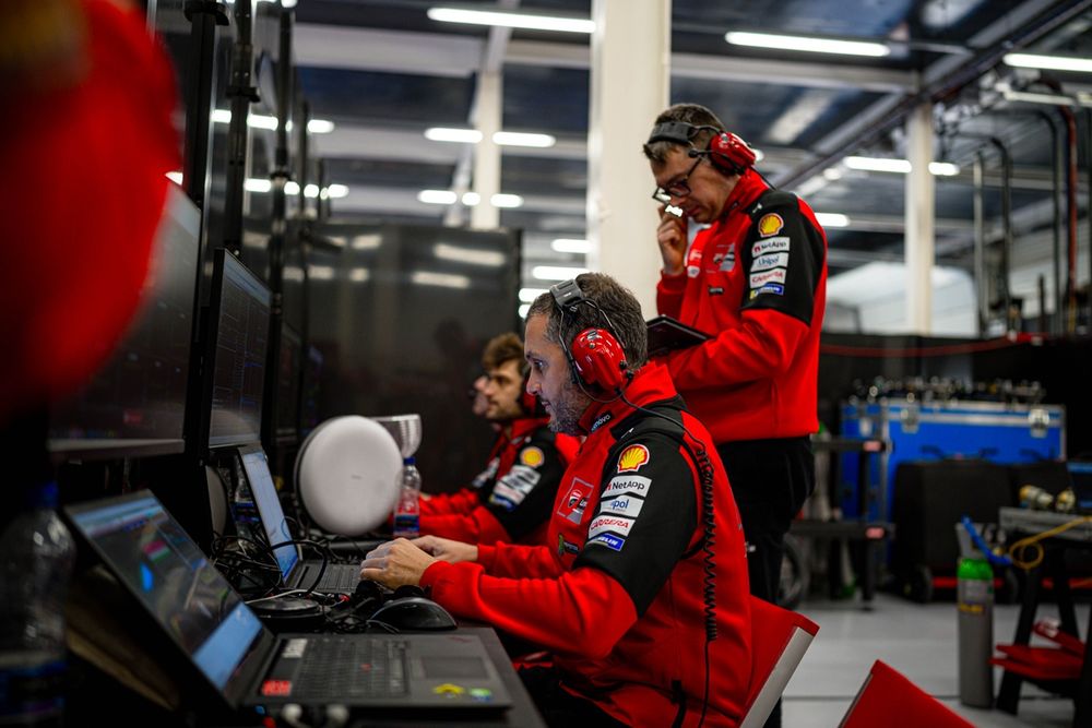 De data-analisten van Ducati kunnen de rijders met data ook wijzen op verbeterpunten.