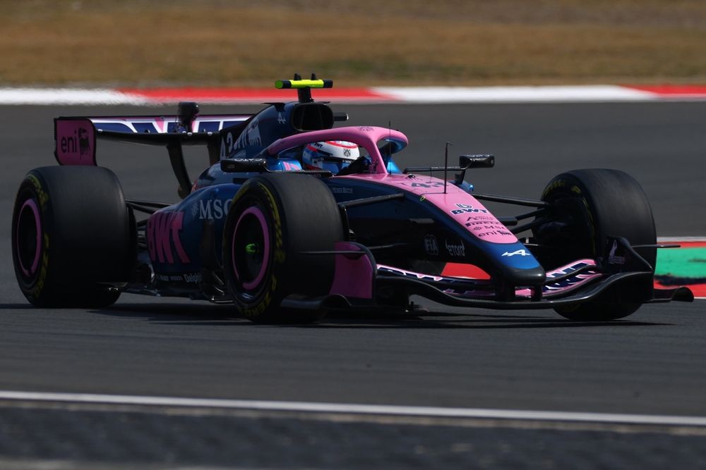 Рассел лидирует только на тренировке, поскольку Сайнс и Линдблад страдают от проблем