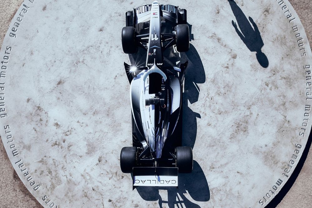 Cadillac представляет двустороннюю ливрею для своего первого сезона Формулы-1