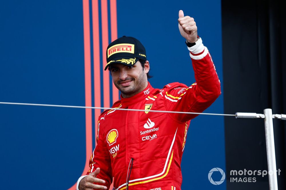 Carlos Sainz, Scuderia Ferrari, 3rd position, arrives on the podium