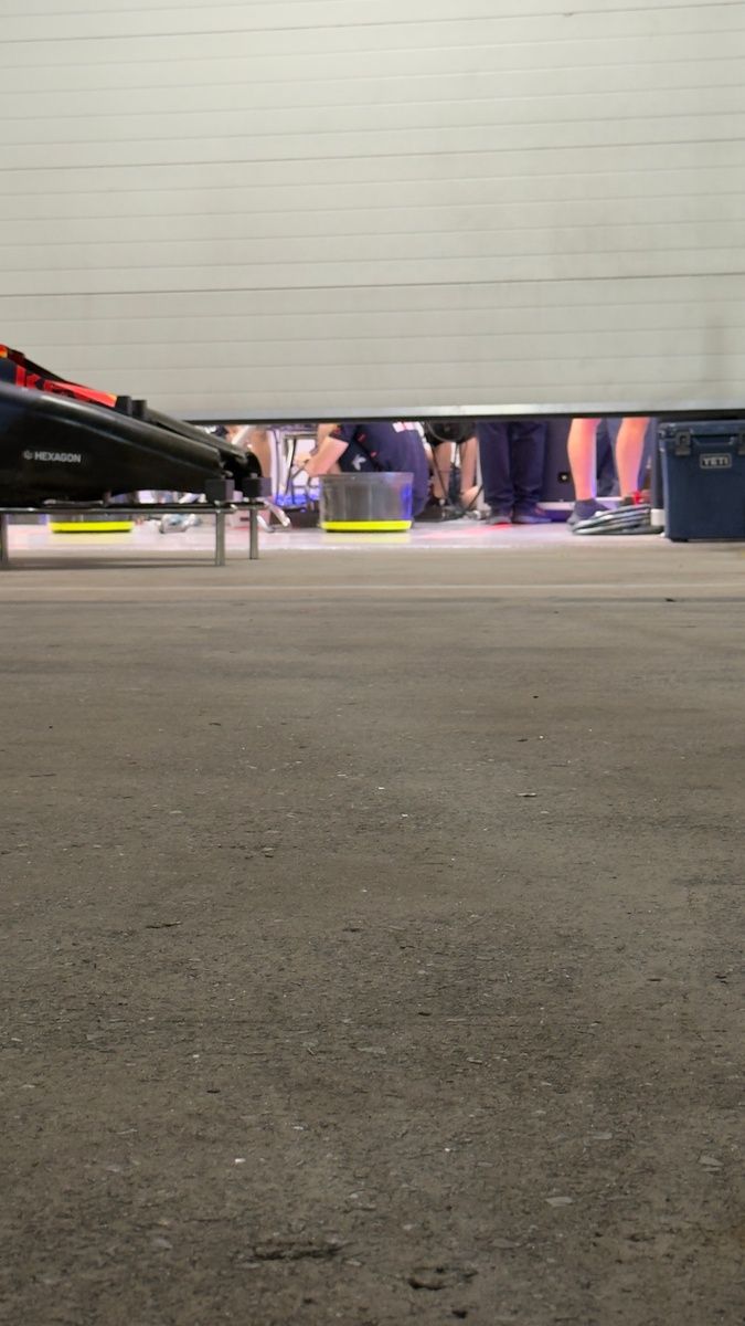 Red Bull faz mudanças em carro de Verstappen e quebra parque fechado em Interlagos